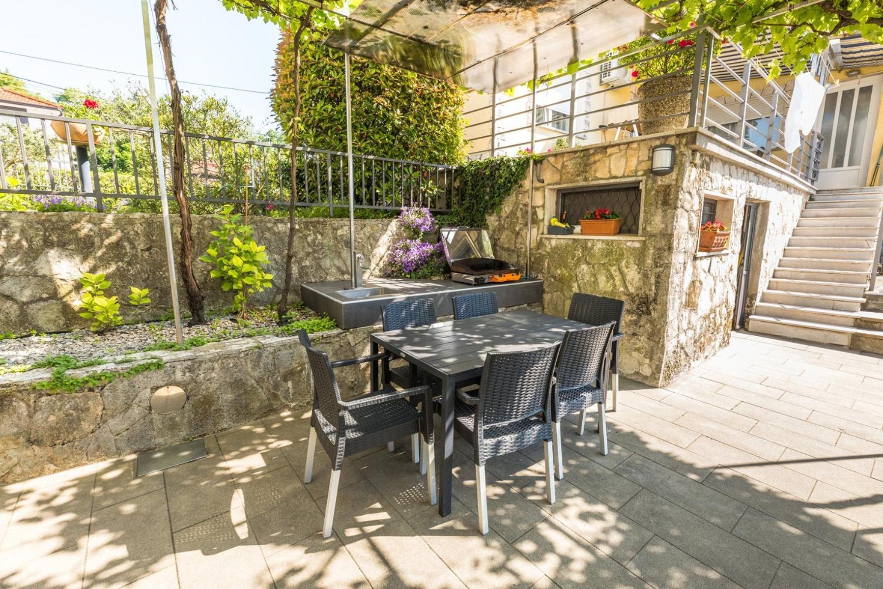 Apartments Dorijan With Pool Matulji Quarto foto