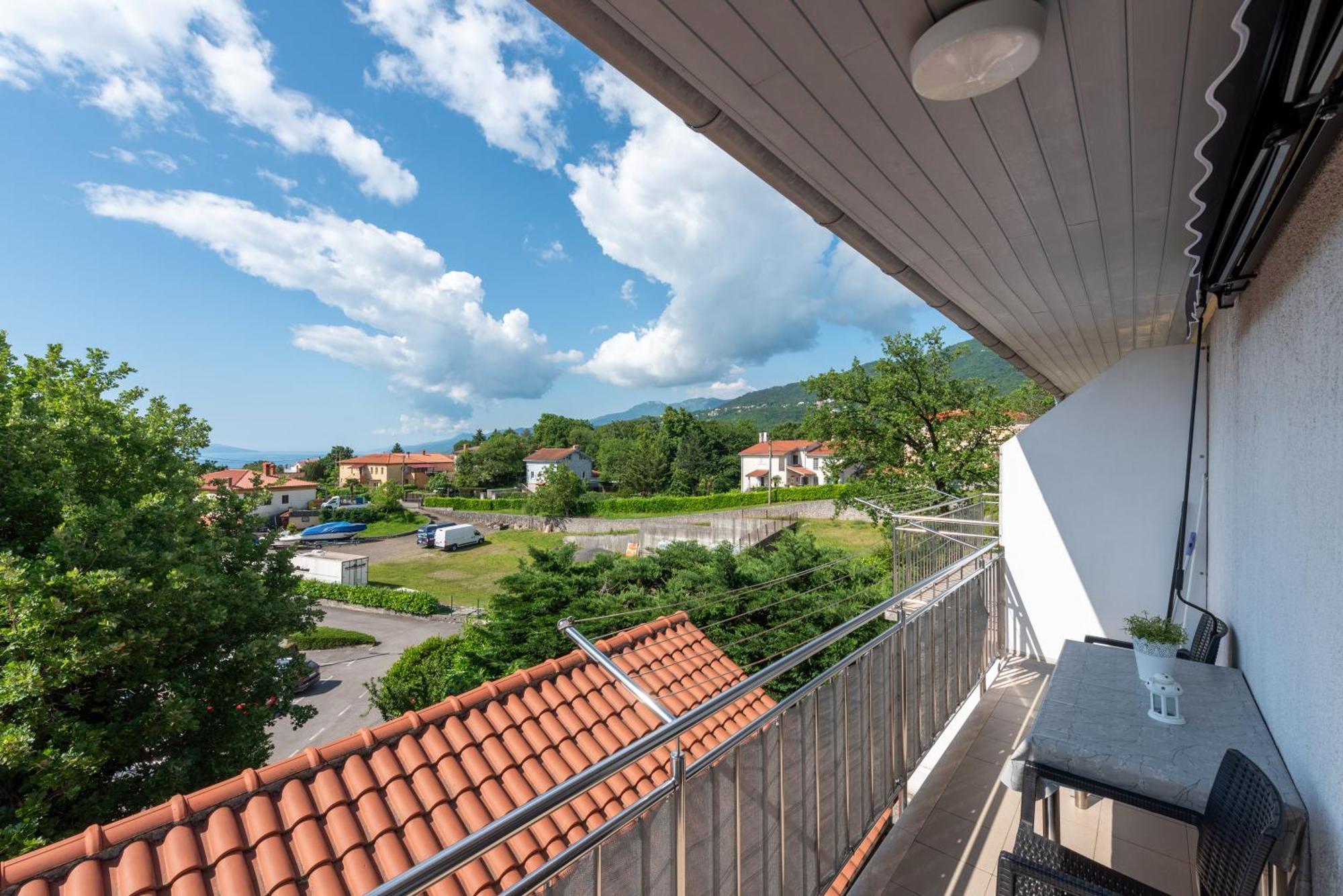 Apartments Dorijan With Pool Matulji Quarto foto
